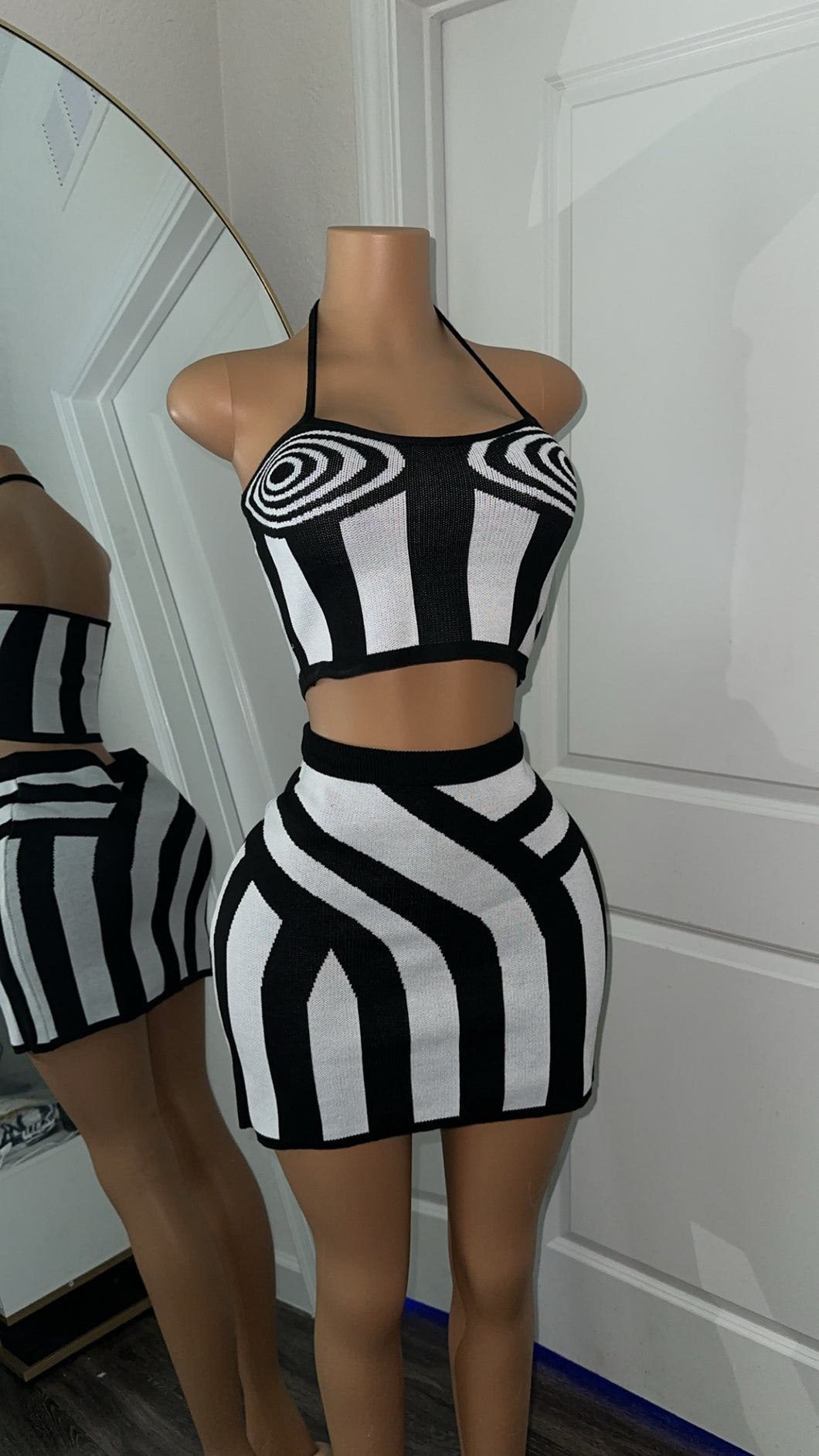 Apple of his eyes skirt set