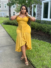 Load image into Gallery viewer, GOLDEN GODDESS CHIC DRESS
